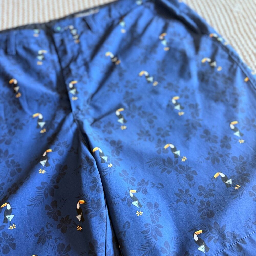 Tommy Bahama IslandActive Shorts Mens 38 Blue Toucan Floral Tropical Golf Beach